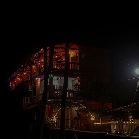 Bonds Hostel Кандолим Екстериор снимка