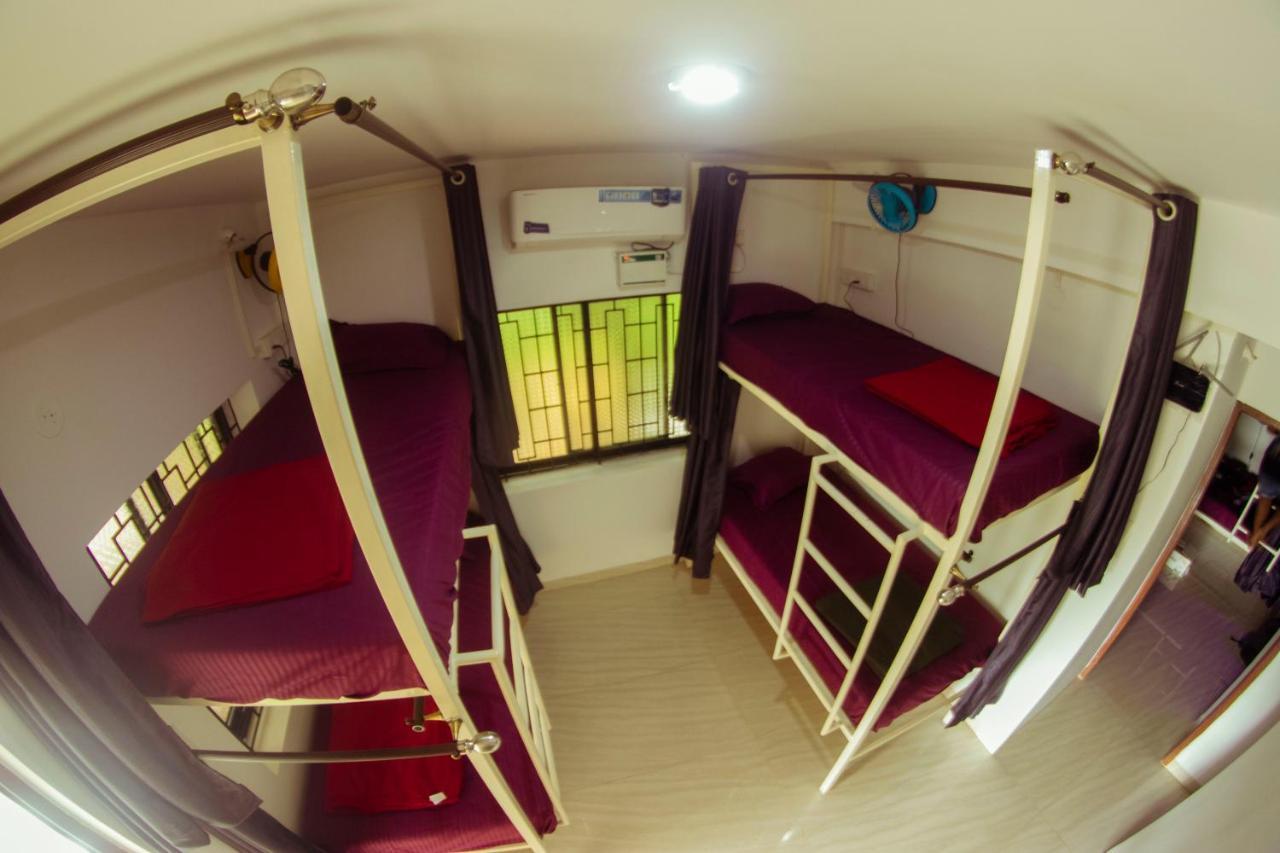 Bonds Hostel Кандолим Екстериор снимка