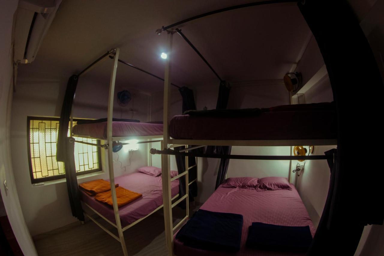 Bonds Hostel Кандолим Екстериор снимка