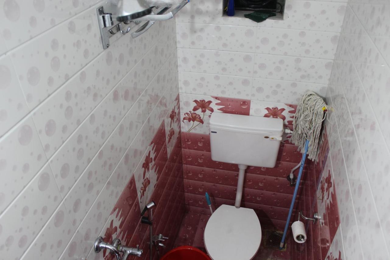 Bonds Hostel Кандолим Екстериор снимка